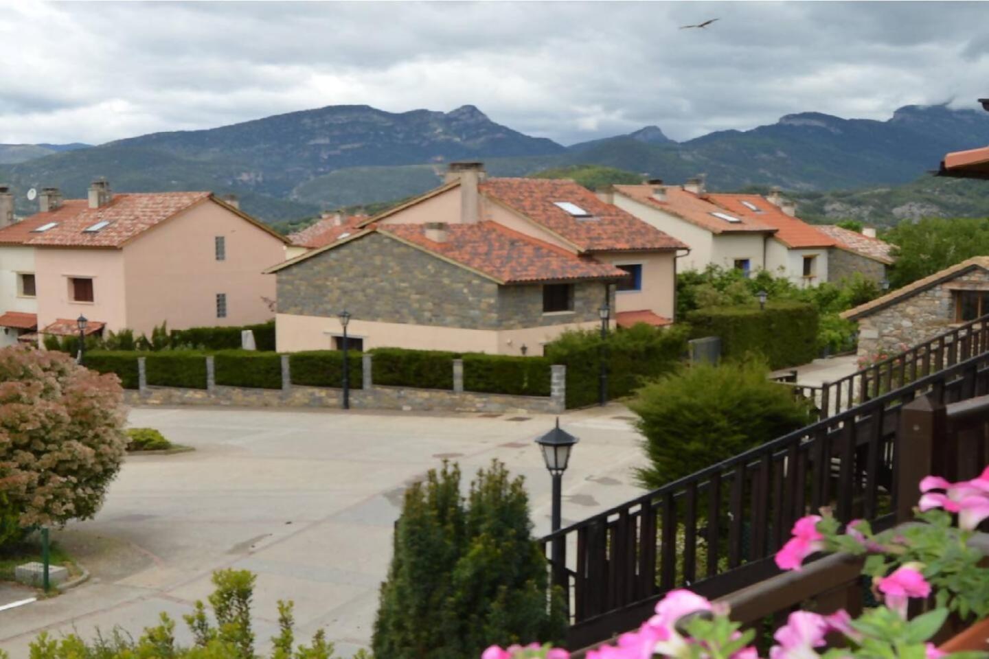 Duplex La Valle Ordesaainsa Laspuña Exterior foto